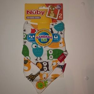 Nûby Bibs.